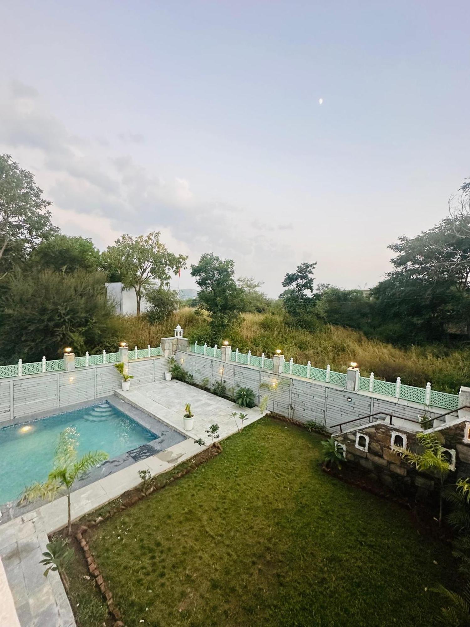 Rajasthan Haveli Villa อุเดเปอร์ ภายนอก รูปภาพ